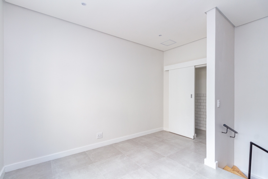 To Let 1 Bedroom Property for Rent in Sea Point Western Cape